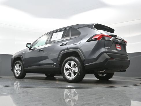 Used 2021 Toyota RAV4 XLE w/ Convenience Package AWD/4WD image 31
