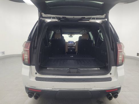 Used 2021 Chevrolet Suburban Premier w/ Premium Package image 29