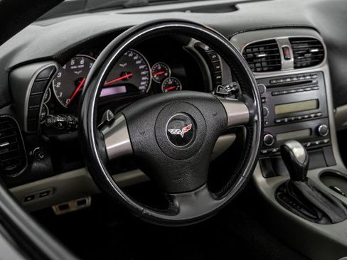 Used 2007 Chevrolet Corvette Convertible RWD image 14