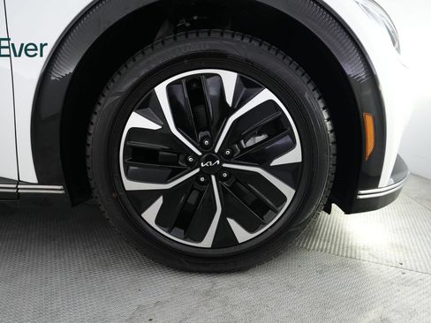 Used 2022 Kia EV6 Wind RWD image 20