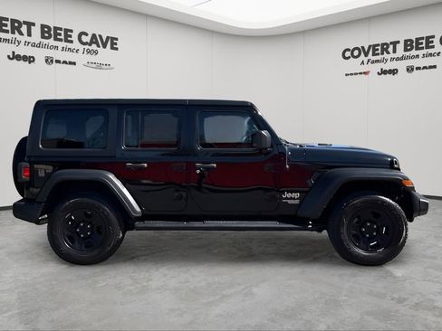 Used 2021 Jeep Wrangler Unlimited Sport image 11
