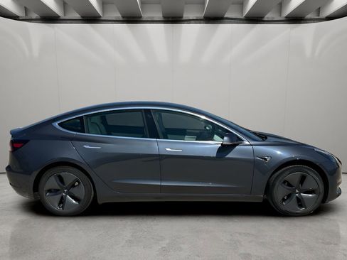 Used 2020 Tesla Model 3 Standard Range image 6