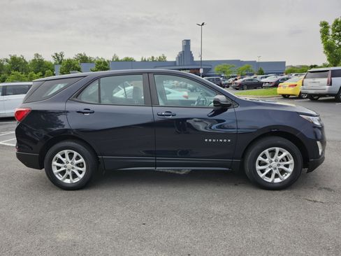 Used 2020 Chevrolet Equinox LS AWD/4WD image 17