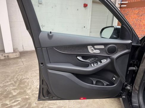 Certified 2022 Mercedes-Benz GLC 300 4MATIC image 10