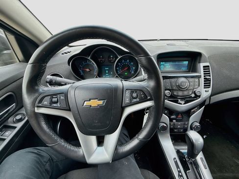 Used 2011 Chevrolet Cruze LT FWD image 14