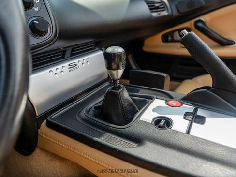 Used 2004 Honda S2000 image 60