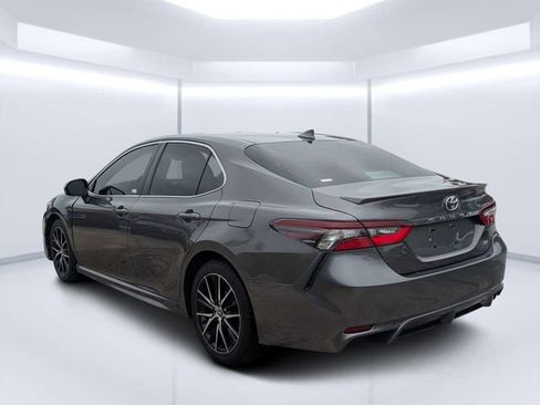 Used 2021 Toyota Camry SE FWD image 5