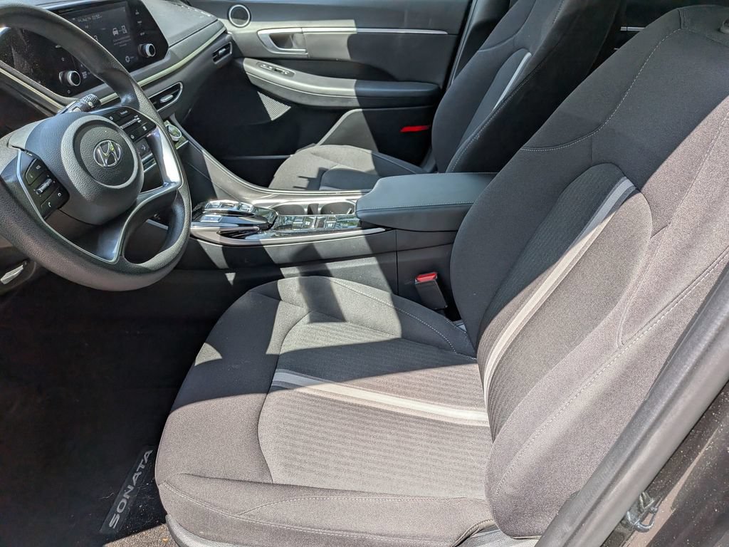 Used 2022 Hyundai Sonata SEL w/ Preferred Accessory Package FWD image 12