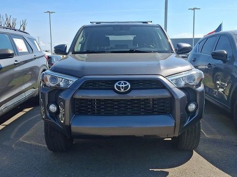Used 2016 Toyota 4Runner SR5 image 2