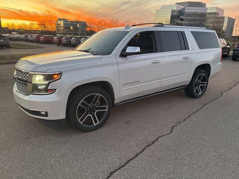 Used 2016 Chevrolet Suburban LTZ image 2