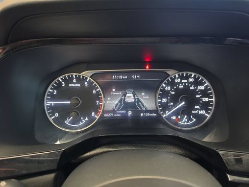Used 2024 Nissan Pathfinder SV FWD image 21