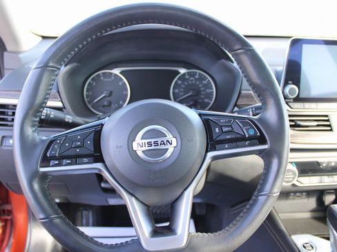 Used 2022 Nissan Altima 2.5 Platinum image 13