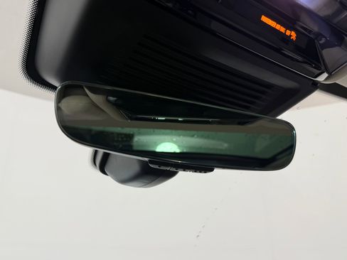 Used 2024 Land Rover Range Rover Long Wheelbase SE image 17