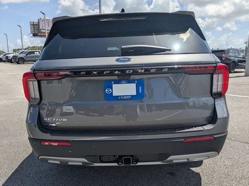 New 2026 Ford Explorer Active w/ Active Comfort Package RWD image 5