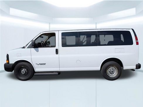 Used 2014 Chevrolet Express 2500 LS image 11