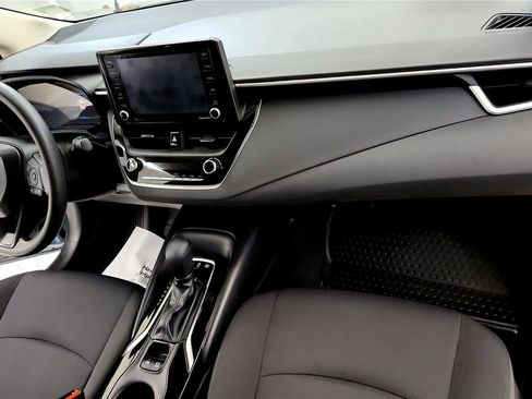 Certified 2022 Toyota Corolla LE image 16