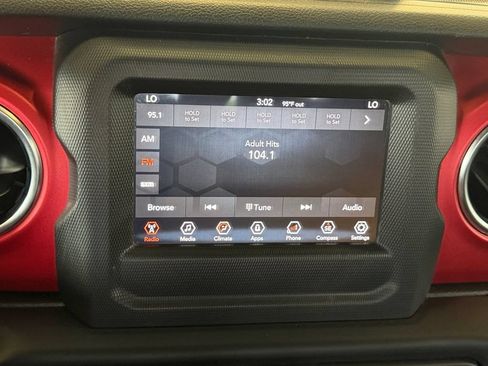 Used 2020 Jeep Gladiator Rubicon w/ Trailer Tow Package AWD/4WD image 20