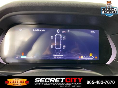 Used 2023 Jeep Grand Cherokee L Laredo AWD/4WD image 17
