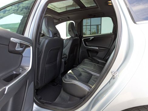 Used 2014 Volvo XC60 T6 R-Design AWD/4WD image 37