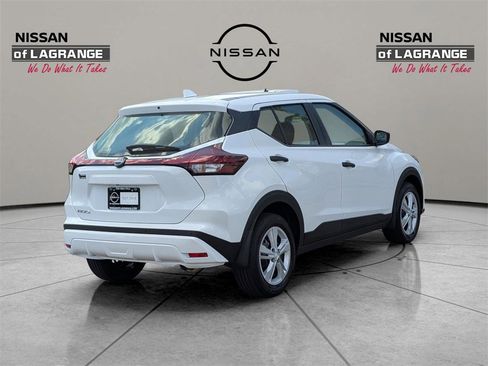 New 2025 Nissan Kicks Play S image 5
