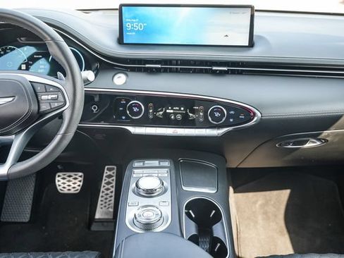 Used 2023 Genesis GV70 3.5T Sport w/ Sport Prestige Package AWD/4WD image 16