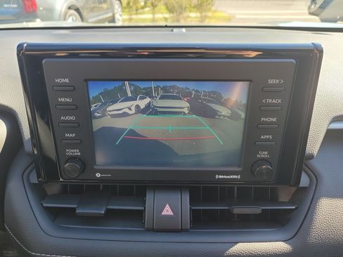 Used 2020 Toyota RAV4 XLE image 35