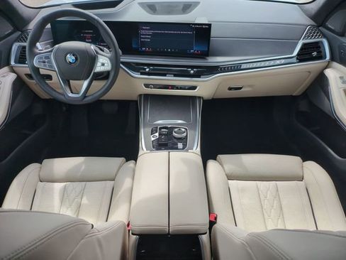 Used 2025 BMW X7 xDrive40i w/ Executive Package AWD/4WD image 14