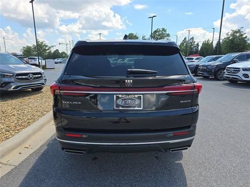 Used 2025 Buick Enclave Preferred FWD image 5