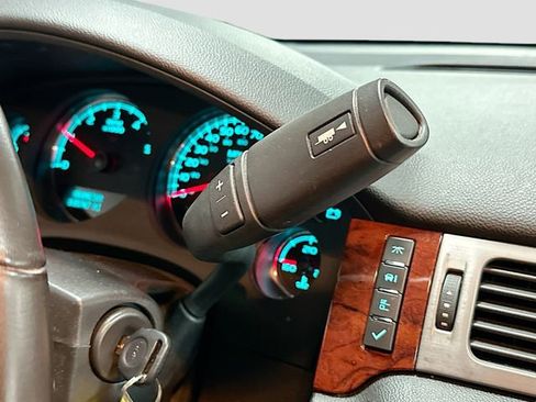 Used 2012 GMC Sierra 1500 SLT w/ Suspension Package, Off-Road image 16