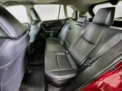 Used 2021 Toyota RAV4 Limited AWD/4WD image 31