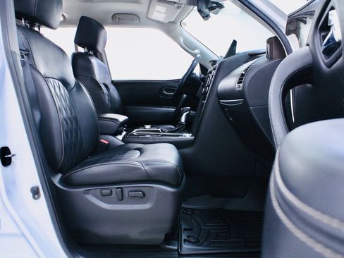 Used 2021 Nissan Armada Platinum image 9