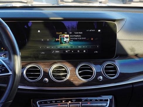 Used 2022 Mercedes-Benz E 450 4MATIC All-Terrain Wagon image 17