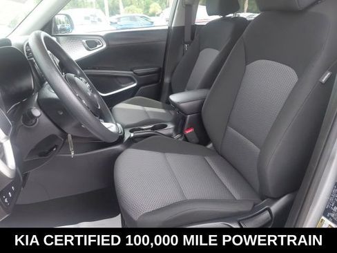Certified 2025 Kia Soul LX w/ LX Technology Package FWD image 20