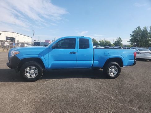 Used 2023 Toyota Tacoma SR RWD image 2