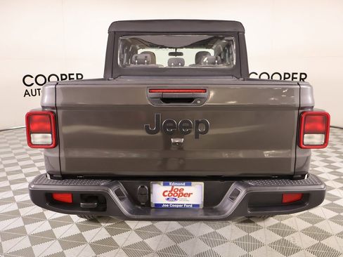 Used 2024 Jeep Gladiator Sport image 20
