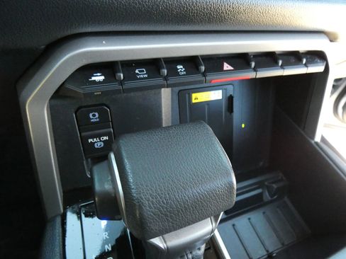 Used 2024 Toyota Tundra Limited image 60