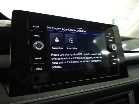 New 2026 Volkswagen Taos SE image 17