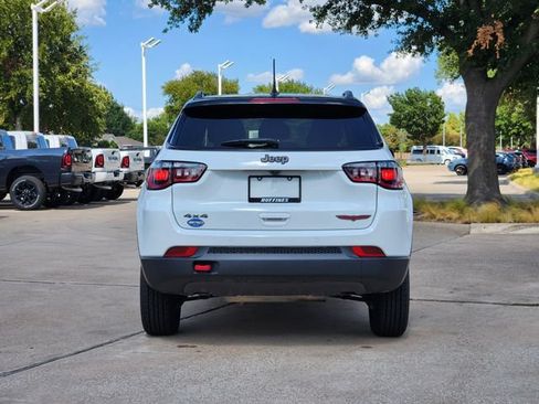 Certified 2025 Jeep Compass Trailhawk AWD/4WD image 6