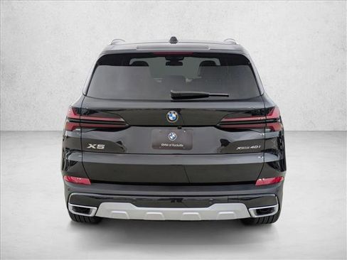Used 2026 BMW X5 xDrive40i w/ Climate Comfort Package AWD/4WD image 8