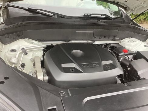 Used 2016 Volvo XC90 T6 Momentum w/ Momentum Plus Package image 20