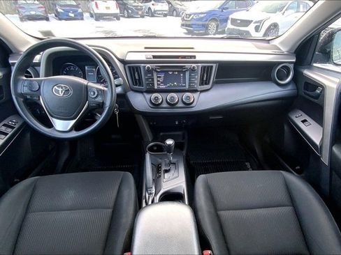 Used 2017 Toyota RAV4 LE image 14