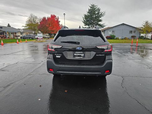 Used 2023 Subaru Outback Premium image 21