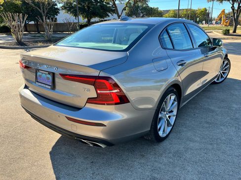 Used 2020 Volvo S60 T5 Momentum w/ Protection Package image 5