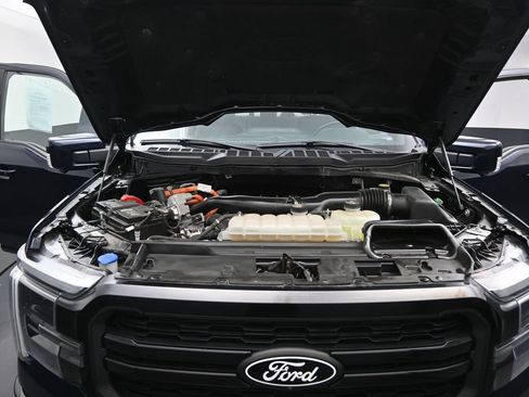 Used 2024 Ford F150 Lariat AWD/4WD image 39