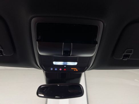 Used 2025 Buick Enclave Preferred AWD/4WD image 75