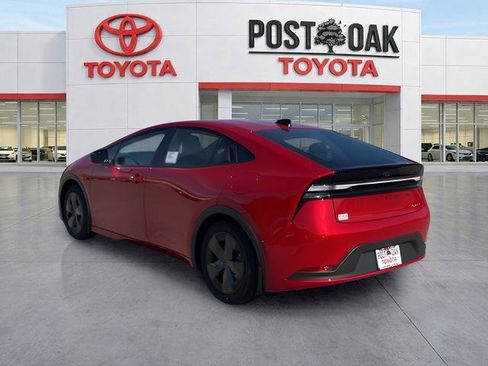 New 2026 Toyota Prius Plug-In Hybrid FWD image 5