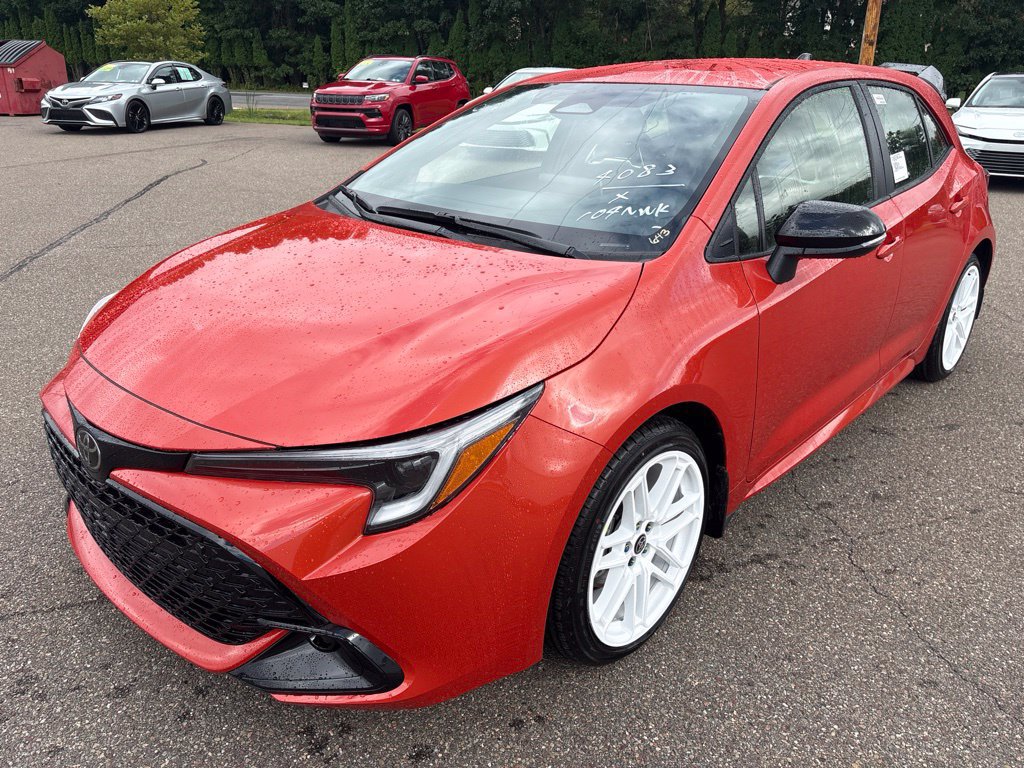 Used 2026 Toyota Corolla SE FWD image 2