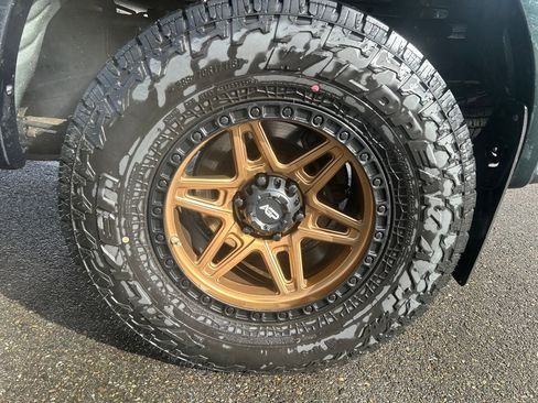 Used 2016 Ford F150 Lariat w/ Equipment Group 502A Luxury image 12