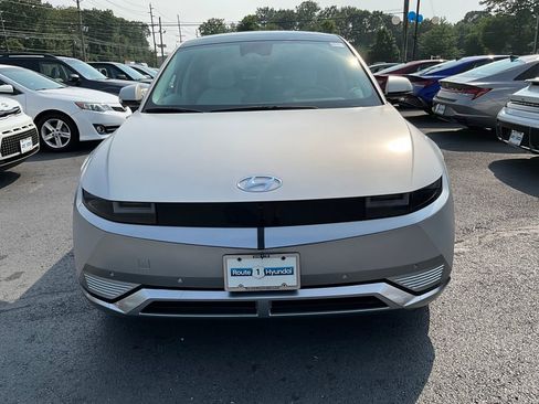 Used 2024 Hyundai Ioniq 5 Limited image 2