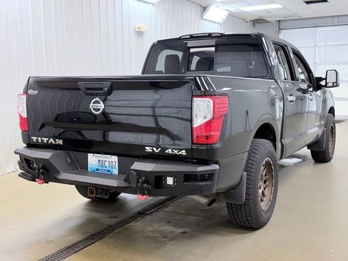 Used 2020 Nissan Titan SV w/ SV Convenience Package AWD/4WD image 6